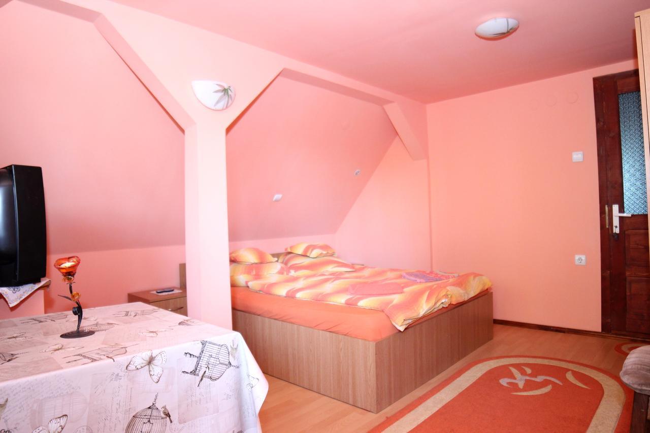 Csergo Ildiko Vendeghaz Hotel Lăzarea Buitenkant foto