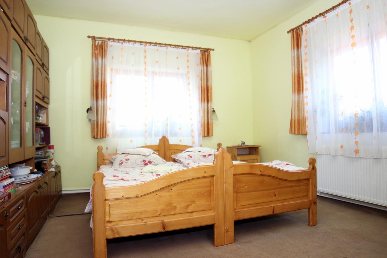 Csergo Ildiko Vendeghaz Hotel Lăzarea Buitenkant foto