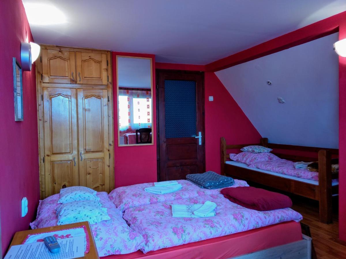 Csergo Ildiko Vendeghaz Hotel Lăzarea Buitenkant foto